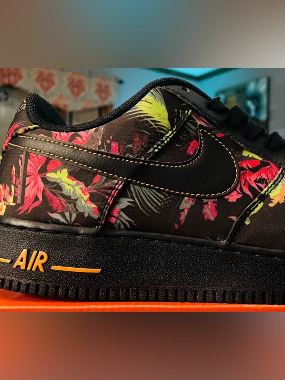 Nike Air Force 1'07
LV8 “Floral Pack” Mens 10
$179 - Picture 6 of 12